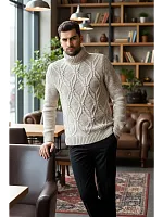 Свитер с горлом теплый шерстяной