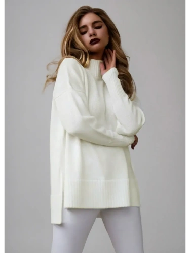 Свитер оверсайз с горлом теплый шерстяной Джемпер